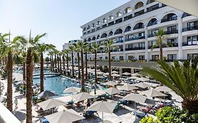 Fafa Aqua Palace Resort & Spa
